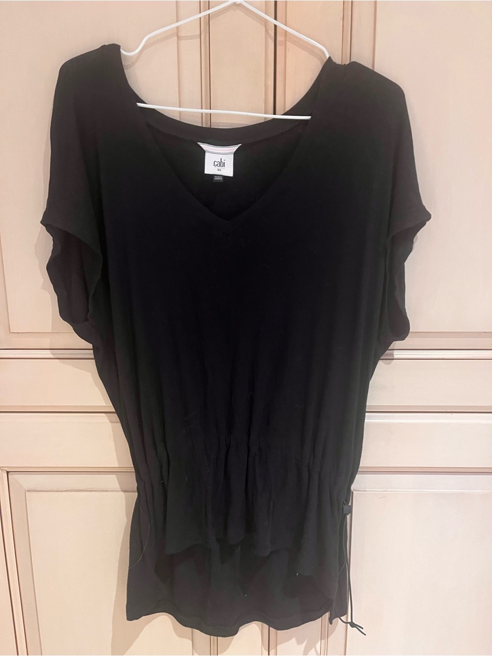 Women’s Black V-Neck Drawstring Waist Tunic